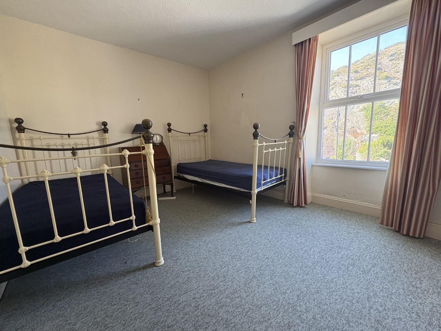 Bedroom 4.JPEG